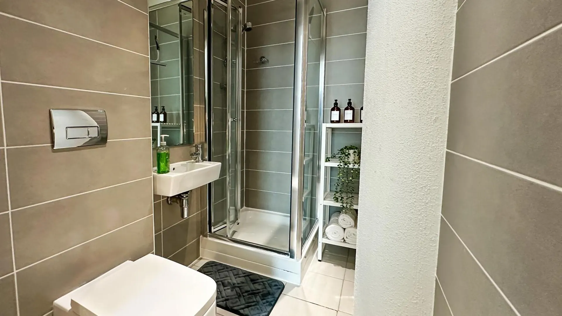 Elegant City Centre Penthouse- Work & Relaxation Sheffield Apartman