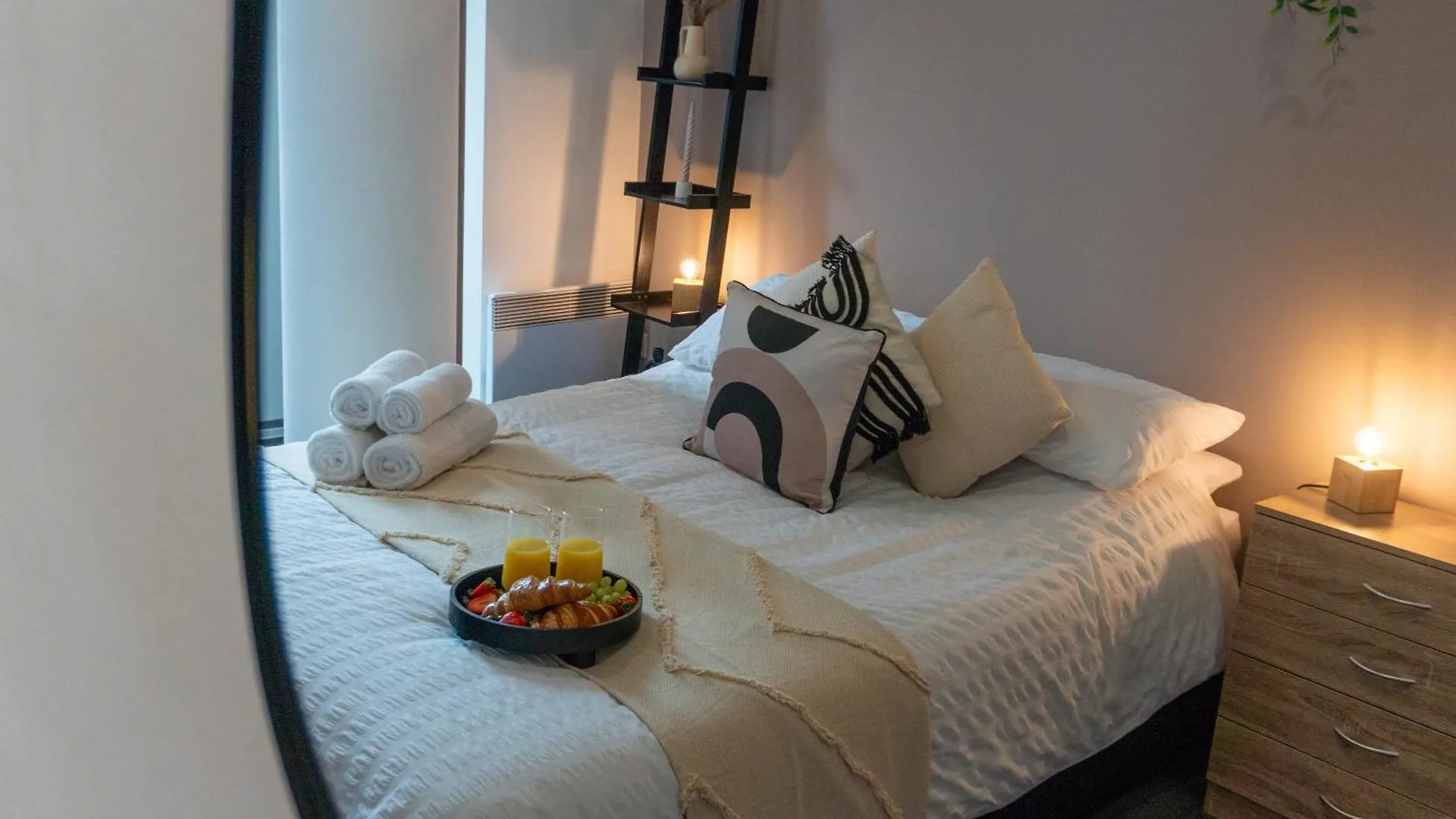 Elegant City Centre Penthouse- Work & Relaxation Sheffield Apartman